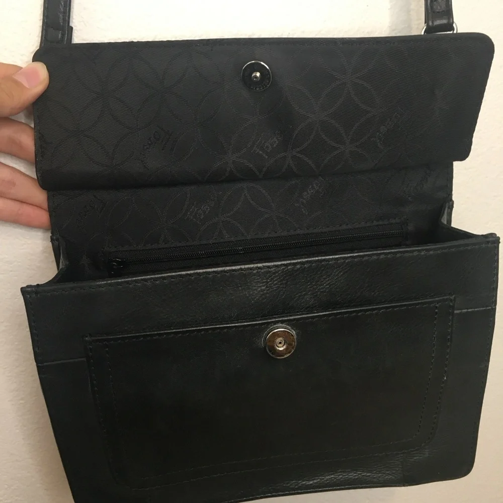 Fossil sleek versatile